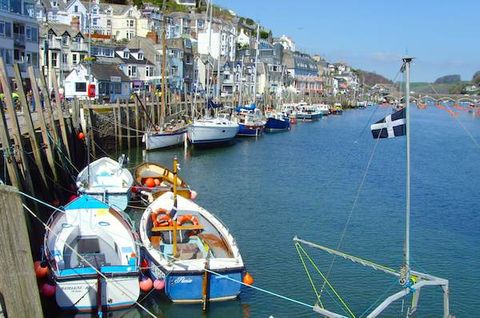 Deep Blue Shore Looe Cornwall - West Looe